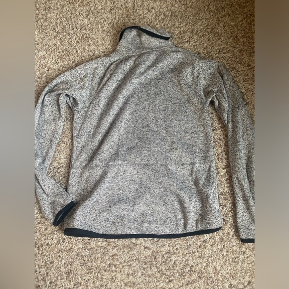 Sweatshirt - Picture 2 of 4